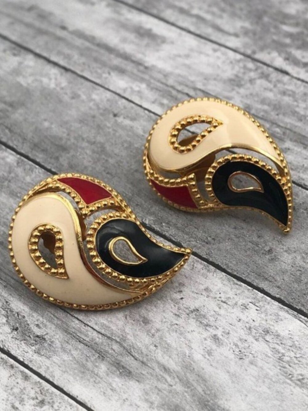 Vintage Avon Red White & Black Pierced Earrings 1 3/8" x 1" Boho Bollywood Style